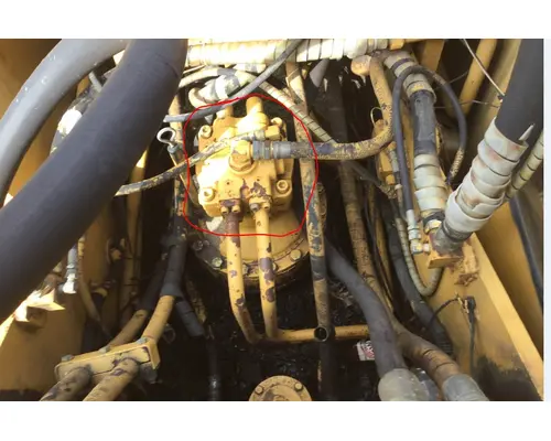 CAT E220B Equip Hydraulic Motor