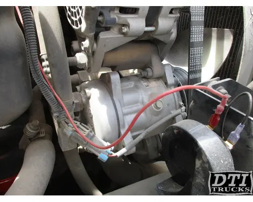 CAT FL70 Air Conditioner Compressor