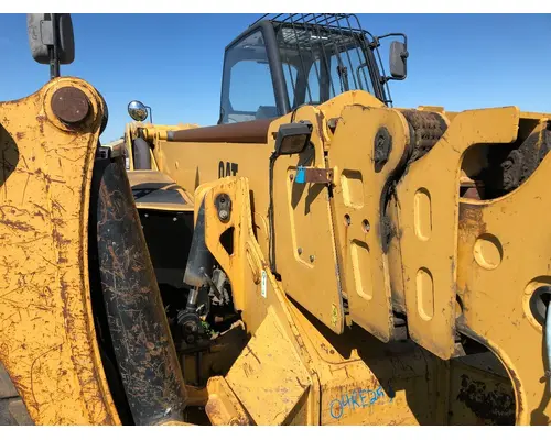 CAT TH580B Equip Boom