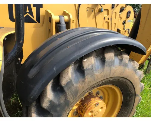 CAT TH580B Equip Fender