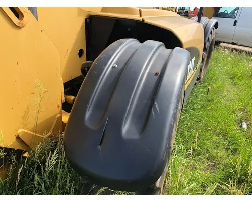 CAT TH580B Equip Fender