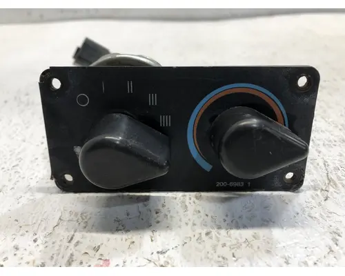 CAT TH580B Equip Heater & AC Control