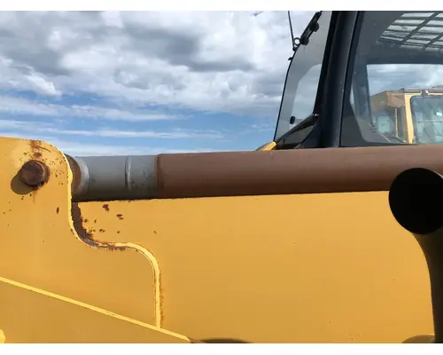 CAT TH580B Equip Hydraulic Cylinder