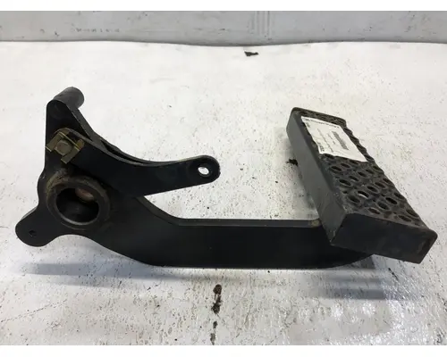 CAT TH580B Equip Pedal