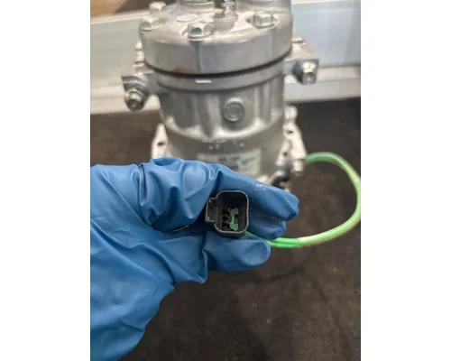 CAT  Air Conditioner Compressor