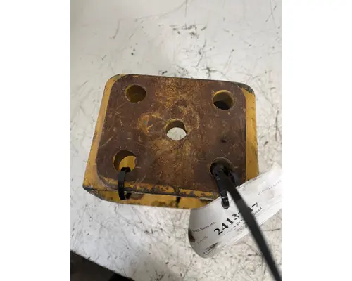 CAT  Bumper Bracket, Front