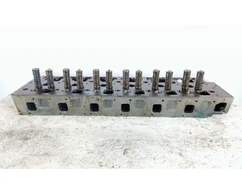 CAT  CYLINDER HEAD