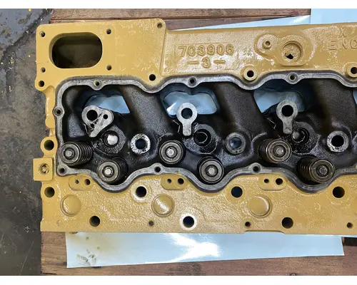 CAT  Cylinder Head