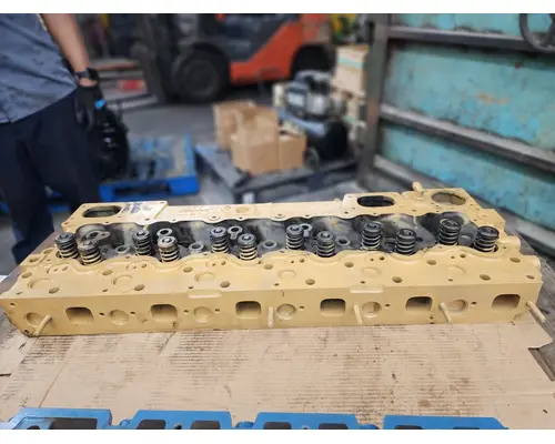 CAT  Cylinder Head