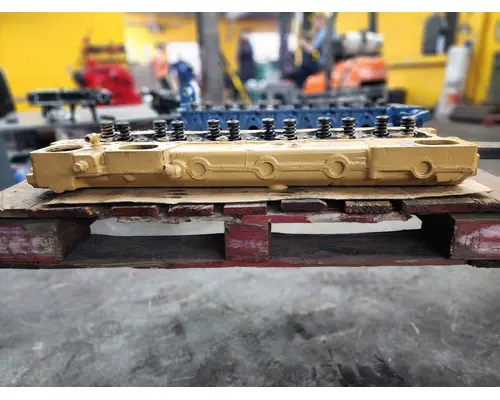 CAT  Cylinder Head