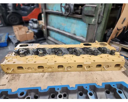 CAT  Cylinder Head