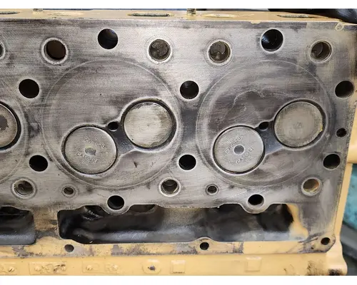 CAT  Cylinder Head