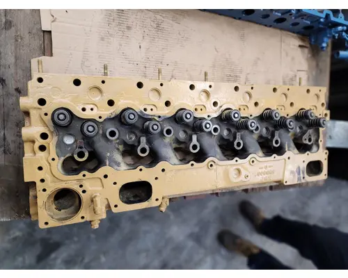 CAT  Cylinder Head