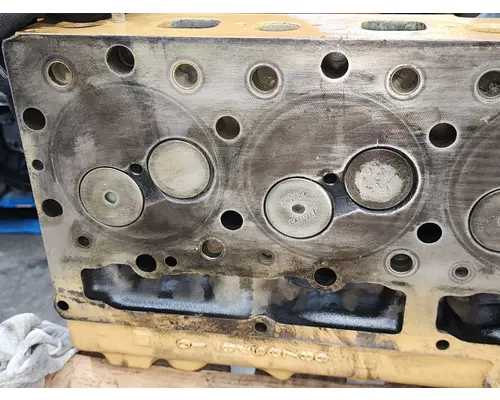 CAT  Cylinder Head