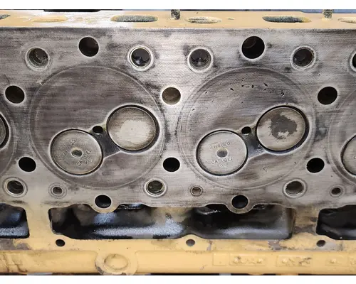 CAT  Cylinder Head