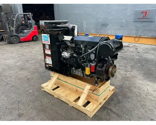 CAT  Engine Assembly