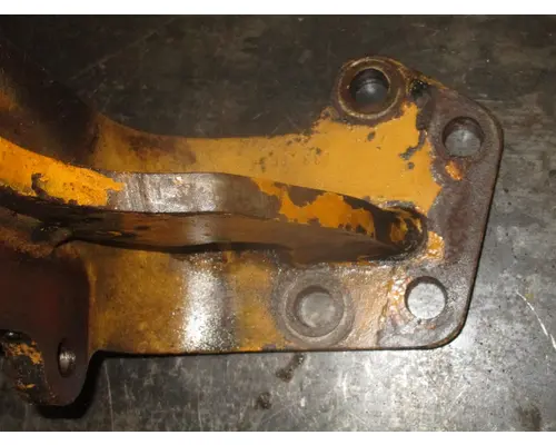 CAT  Engine Mounts