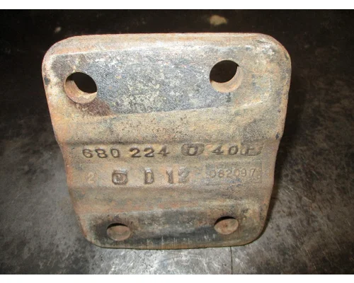 CAT  Engine Mounts