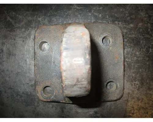 CAT  Engine Mounts