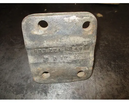 CAT  Engine Mounts