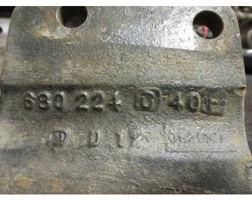 CAT  Engine Mounts