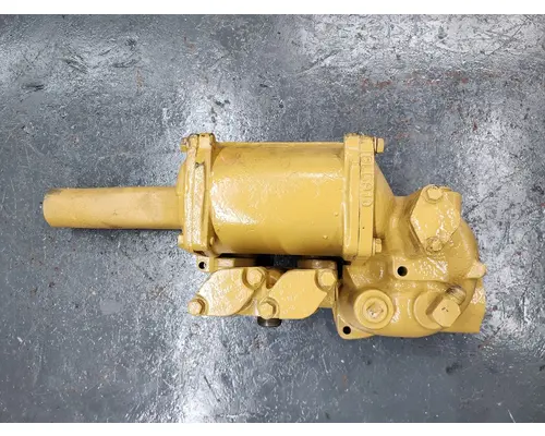 CAT  Engine Oil Cooler