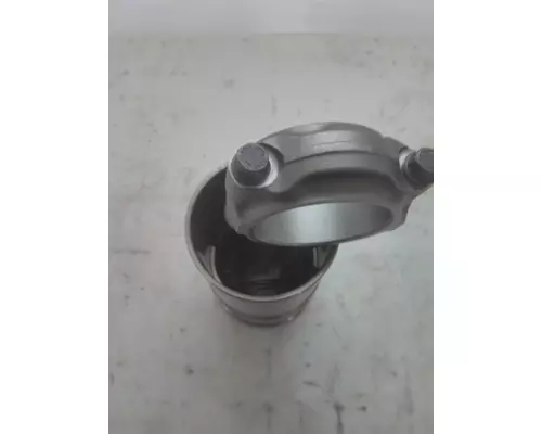 CAT  Piston