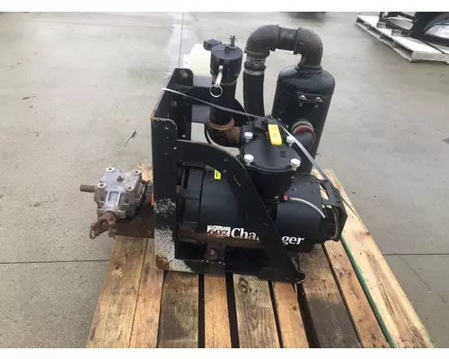 CHALLENGER 607 Vacuum Pump
