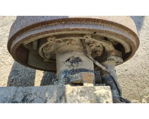 CHALMERS 800 Series Cutoff Tandem Axle