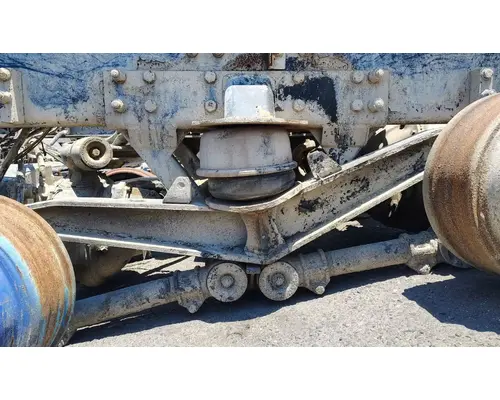 CHALMERS 800 Series Cutoff Tandem Axle