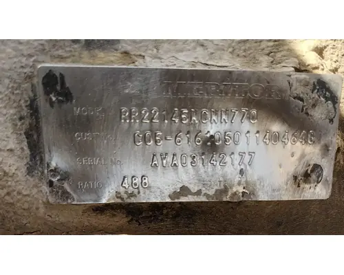 CHALMERS 800 Series Cutoff Tandem Axle