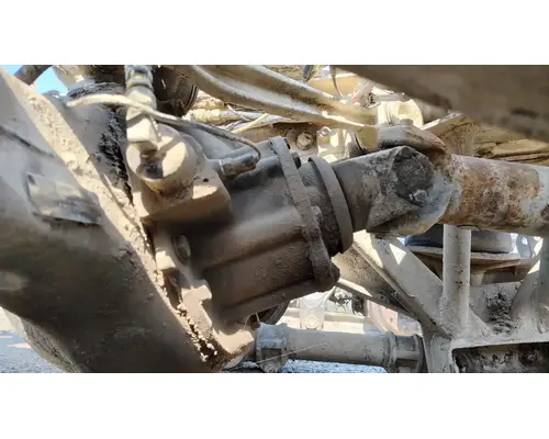 CHALMERS 800 Series Cutoff Tandem Axle