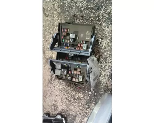 CHEVROLET 1500 SILVERADO (99-CURRENT) FUSE BOX