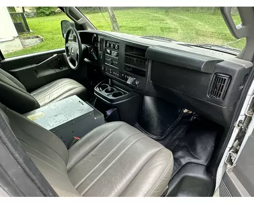 CHEVROLET 2500 EXPRESS Complete Vehicle
