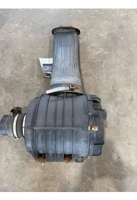 CHEVROLET 3500 / 4500 Air Cleaner