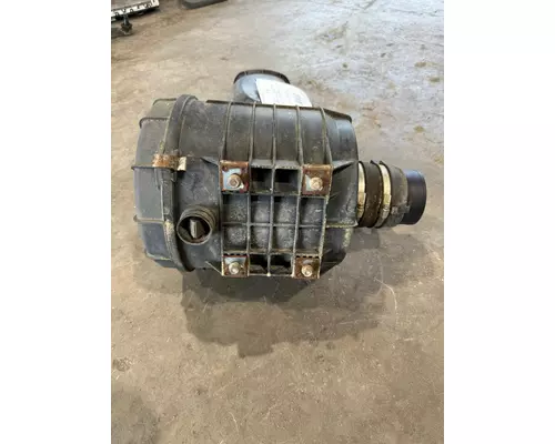 CHEVROLET 3500 / 4500 Air Cleaner