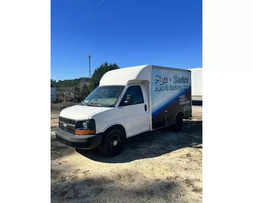 CHEVROLET 3500 EXPRESS Complete Vehicle