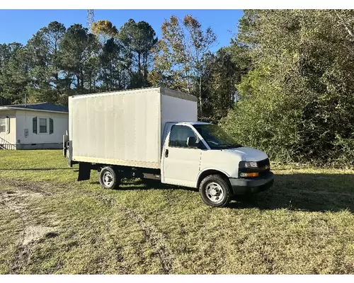 CHEVROLET 3500 EXPRESS Complete Vehicle