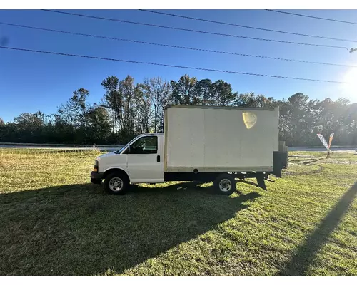 CHEVROLET 3500 EXPRESS Complete Vehicle