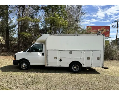 CHEVROLET 3500 EXPRESS Complete Vehicle