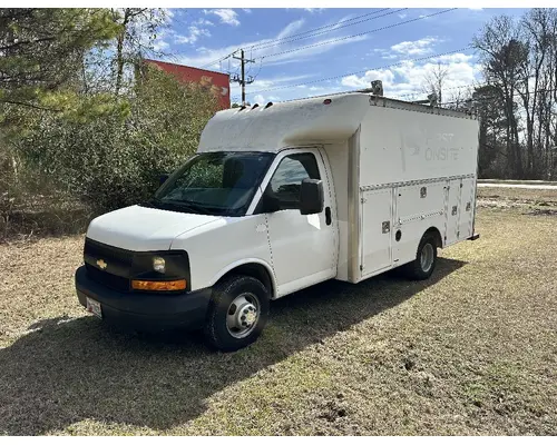 CHEVROLET 3500 EXPRESS Complete Vehicle