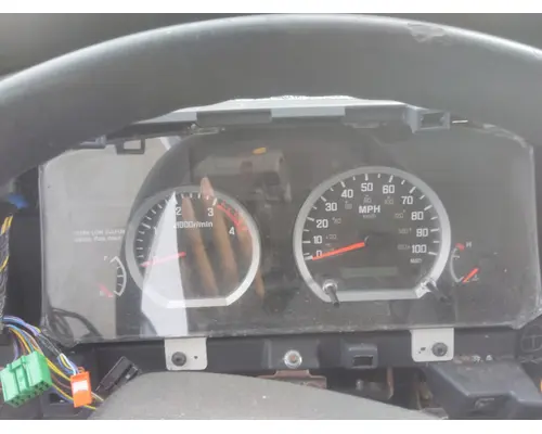 CHEVROLET 4500XD LCF GAUGE CLUSTER