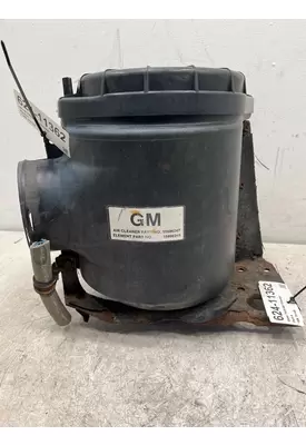 CHEVROLET 7000 Air Cleaner