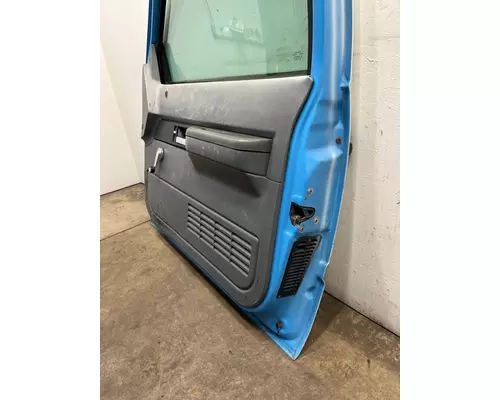 CHEVROLET 7000 Door