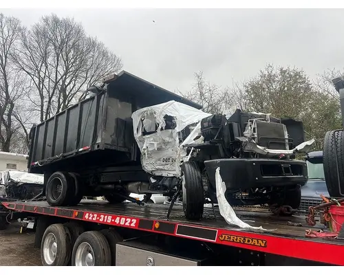 CHEVROLET C5500 Box  Bed