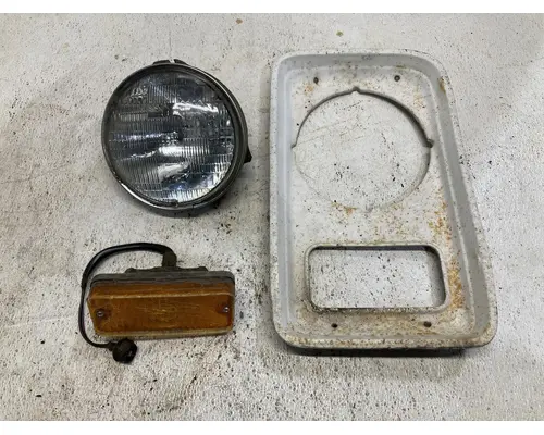 CHEVROLET C5 Headlamp Assembly