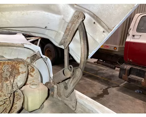 CHEVROLET C5 Hood Hinge