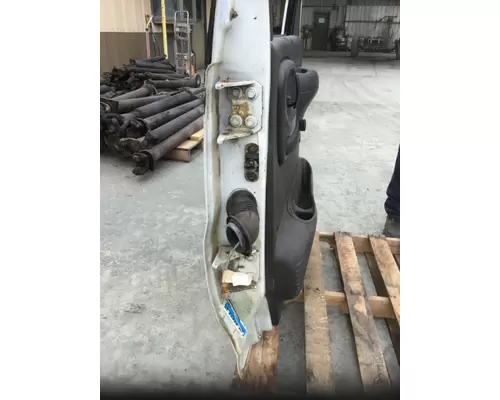 CHEVROLET C6500 2003-2010 DOOR ASSEMBLY, FRONT