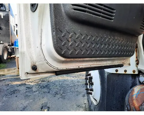 CHEVROLET C6500 2003-2010 DOOR ASSEMBLY, FRONT