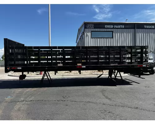 CHEVROLET C6500 Box  Bed